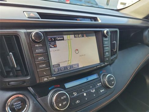 Used 2017 Toyota RAV4 SE image 19