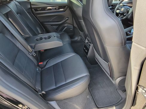 Used 2025 Porsche Macan 4S Electric image 29