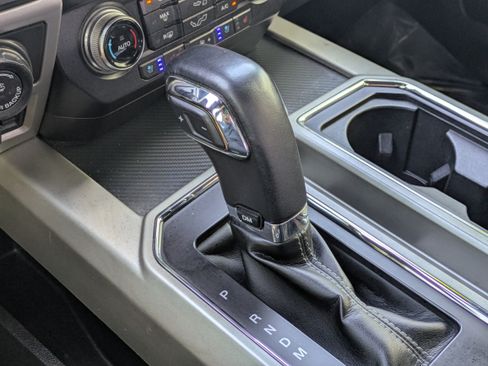 Used 2019 Ford F150 Lariat w/ Equipment Group 502A Luxury AWD/4WD image 37