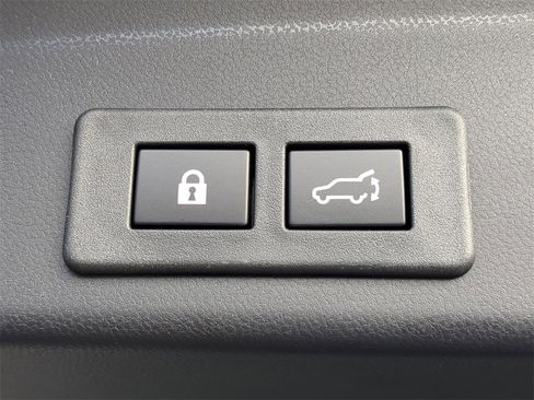 New 2025 Subaru Ascent Limited image 10