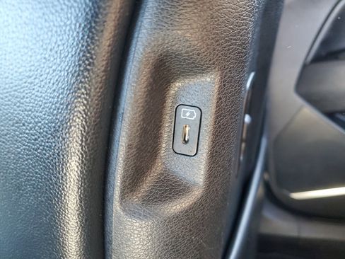 Used 2023 Kia Sportage EX image 12