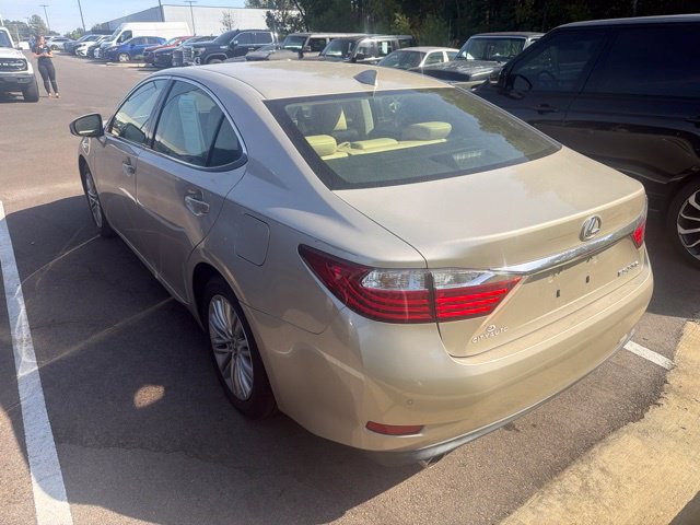 Used 2015 Lexus ES 350 w/ Luxury Package FWD image 10