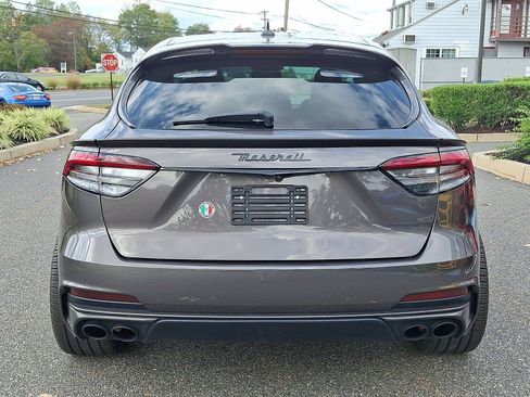 Used 2019 Maserati Levante Trofeo AWD/4WD image 5