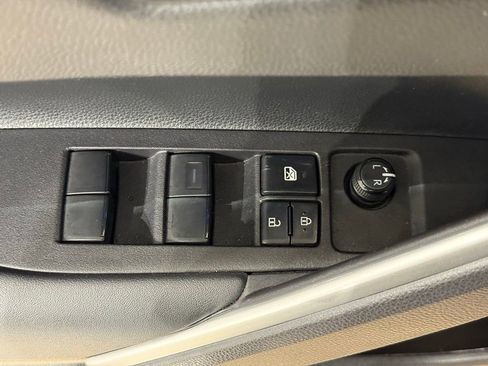 Used 2024 Toyota Corolla Cross XSE image 16