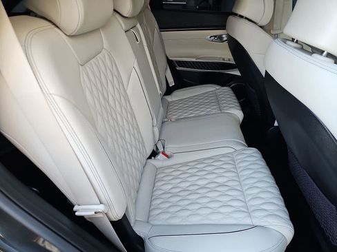 Used 2025 Genesis GV70 3.5T Sport w/ Sport Prestige Package image 17