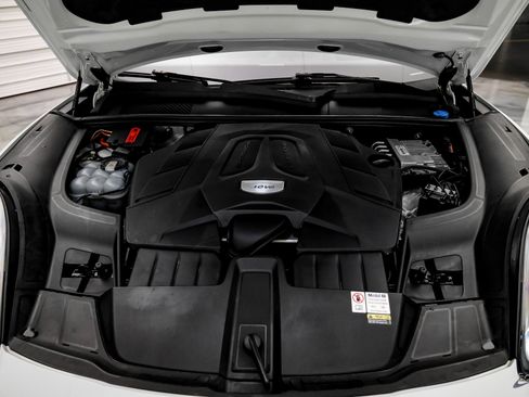 Used 2023 Porsche Cayenne image 84