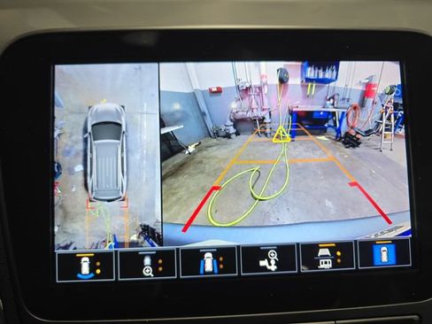 Used 2023 Chevrolet Equinox RS AWD/4WD image 25