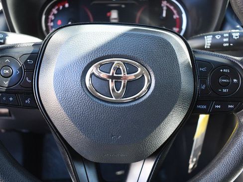 Certified 2025 Toyota RAV4 LE image 30