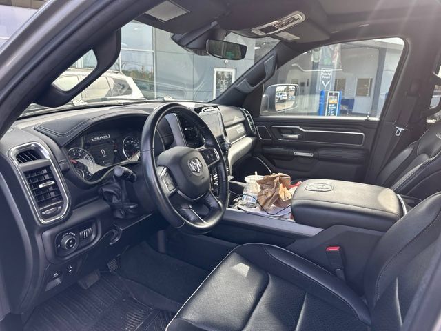 Used 2024 RAM 1500 Laramie AWD/4WD image 5