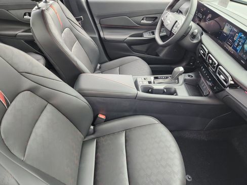 New 2026 Nissan Sentra SR FWD image 11
