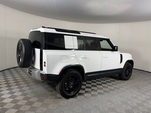 Used 2025 Land Rover Defender 110 S AWD/4WD image 5
