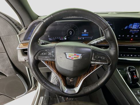 Used 2022 Cadillac Escalade Premium Luxury AWD/4WD image 13