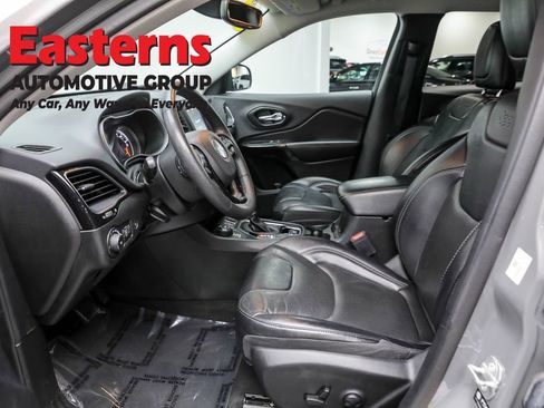 Used 2023 Jeep Cherokee Altitude Lux image 14