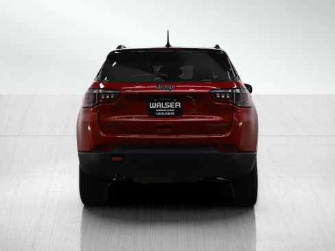 Used 2025 Jeep Compass Trailhawk AWD/4WD image 5