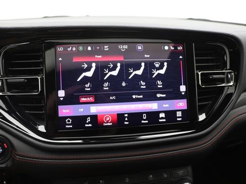Used 2025 Dodge Durango GT AWD/4WD image 23