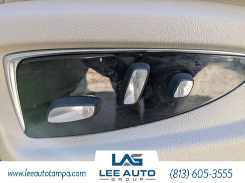 Used 2015 Cadillac Escalade Premium image 23