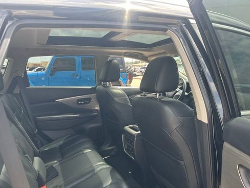 Used 2018 Nissan Murano SL w/ Moonroof Package image 4