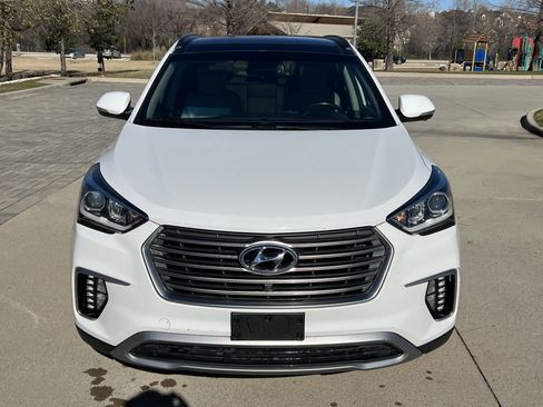 Used 2017 Hyundai Santa Fe SE Ultimate image 3