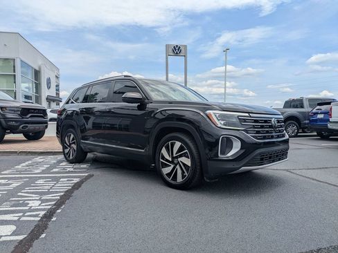 Used 2024 Volkswagen Atlas SEL AWD/4WD image 3