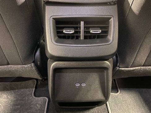 Used 2025 Chevrolet Equinox EV LT FWD image 29