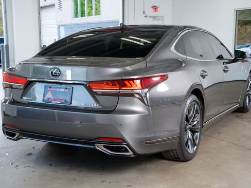 Used 2018 Lexus LS 500 F Sport w/ Accessory Package (Z2) RWD image 6