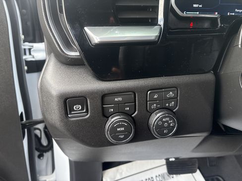 Used 2026 Chevrolet Silverado 1500 LTZ AWD/4WD image 18