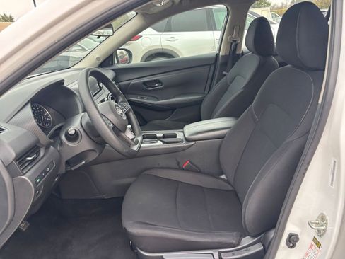 Used 2025 Nissan Sentra S image 24
