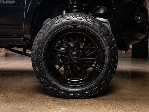 Used 2024 RAM 3500 Limited image 12