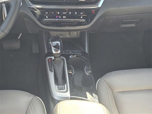 Used 2025 Buick Envista Avenir image 25