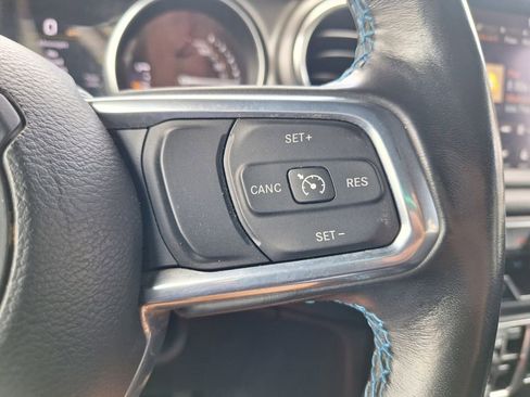 Used 2023 Jeep Wrangler Unlimited Rubicon 4xe w/ Cold Weather Group AWD/4WD image 14