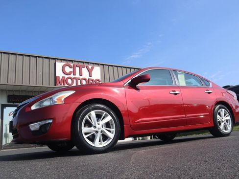 Used 2015 Nissan Altima 2.5 SV FWD image 16