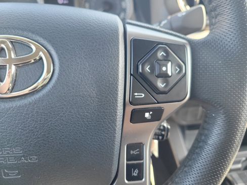 Used 2020 Toyota Tacoma SR5 image 14