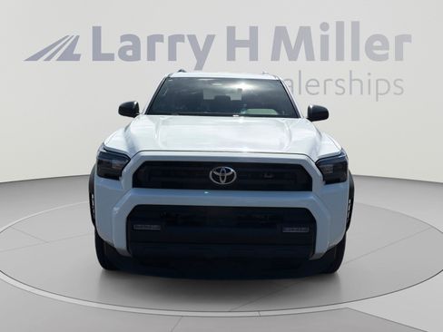 Used 2025 Toyota 4Runner 4WD image 8