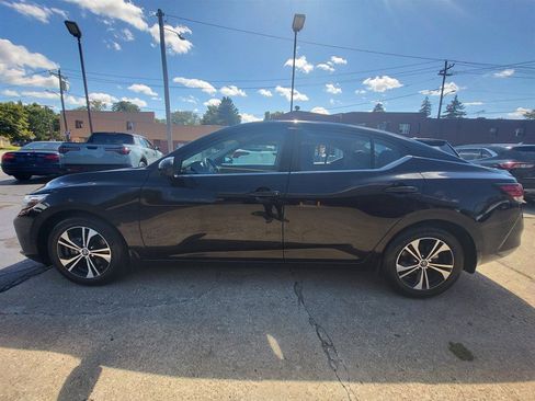 Used 2021 Nissan Sentra SV w/ Trunk Package FWD image 4