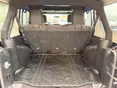 Used 2016 Jeep Wrangler Unlimited Sport w/ Connectivity Group image 30