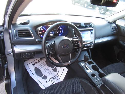 Used 2018 Subaru Outback 2.5i Premium AWD/4WD image 16