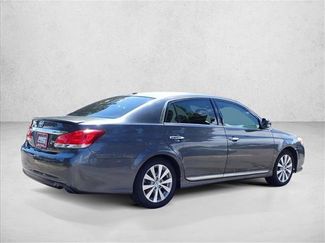 Used 2011 Toyota Avalon Limited FWD video 4