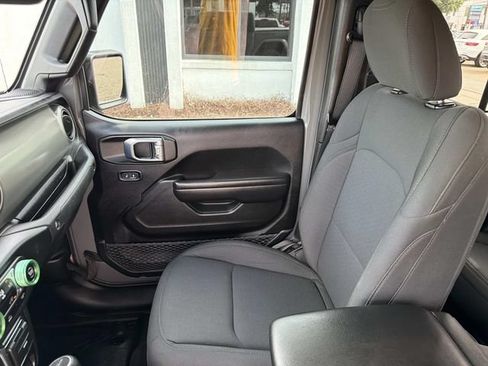 Used 2021 Jeep Gladiator Sport AWD/4WD image 20