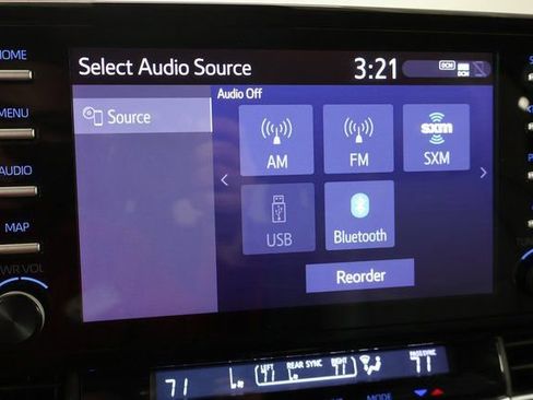 Used 2023 Toyota Sienna XLE image 23