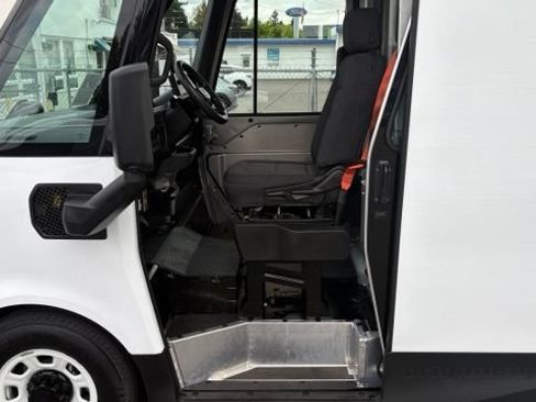 Used 2024 Chevrolet Brightdrop 600 w/ Battery Pack, Max Range AWD/4WD image 10