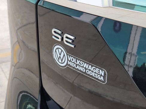 New 2026 Volkswagen Atlas SE image 10