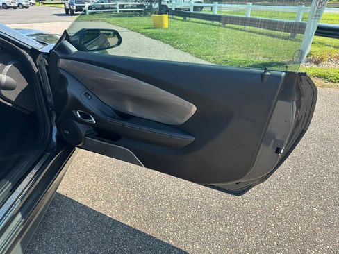 Used 2010 Chevrolet Camaro SS w/ LPO, Ground Effects Package image 10