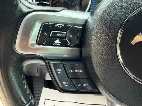 Used 2019 Ford Mustang Premium RWD image 38