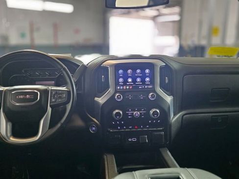 Used 2019 GMC Sierra 1500 SLT w/ SLT Premium Package AWD/4WD image 13