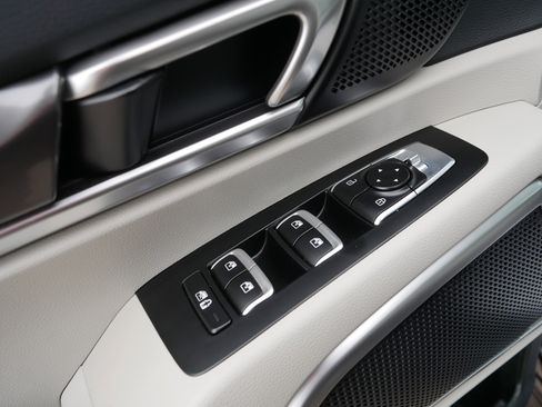 Certified 2024 Kia Telluride S w/ S Sunroof Package image 19