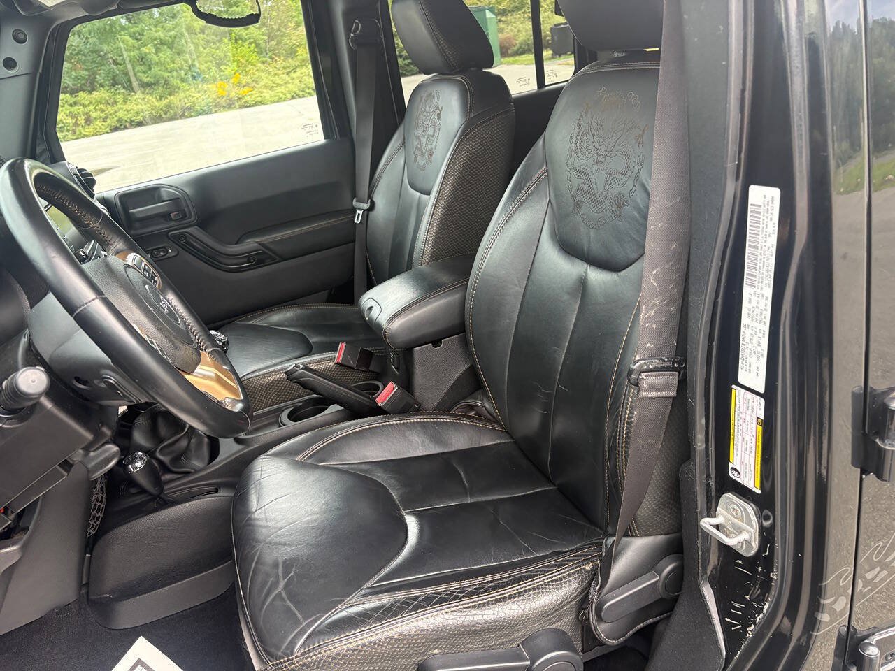 Used 2014 Jeep Wrangler Unlimited Sahara AWD/4WD image 10