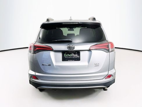 Used 2017 Toyota RAV4 XLE AWD/4WD image 7