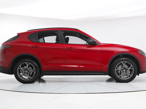 Used 2026 Alfa Romeo Stelvio Sprint w/ Convenience Package AWD/4WD image 6