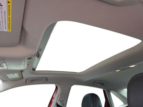Used 2022 Volkswagen Jetta SE w/ Panoramic Sunroof Package FWD image 19