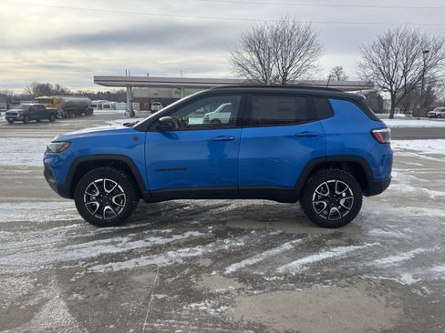 New 2026 Jeep Compass Trailhawk image 5